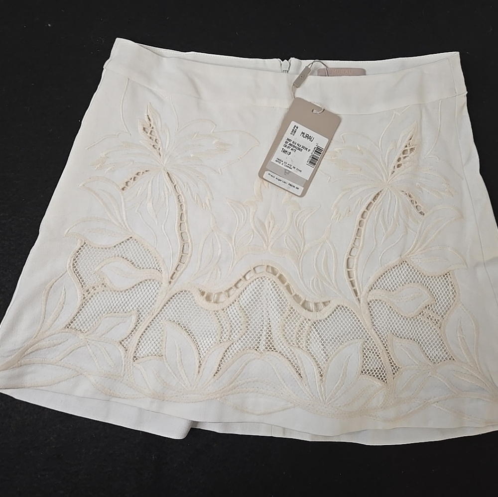 Size 38P Murau Palm Springs Off White Skort